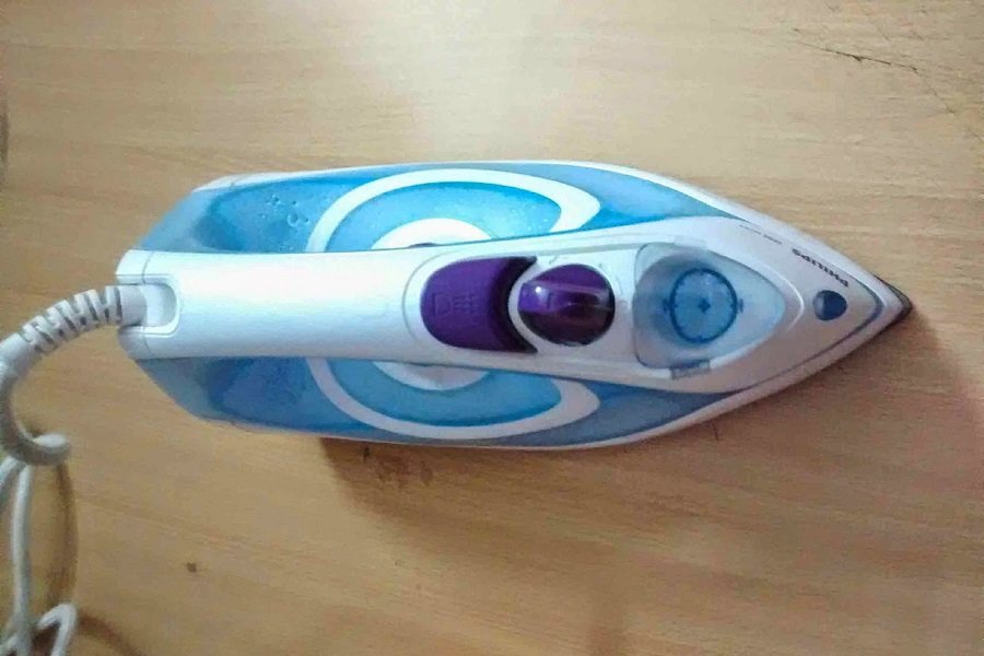 Buying Guide To The Best Steam Iron In India
